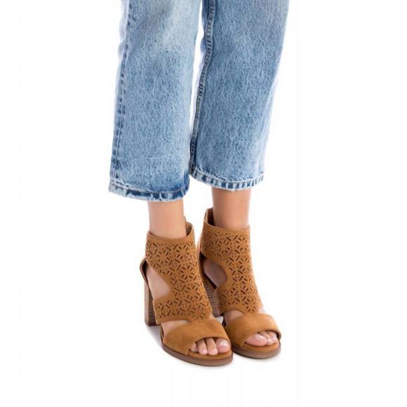 NEW XTI women's suede sandals in brown - Picture 2 of 5